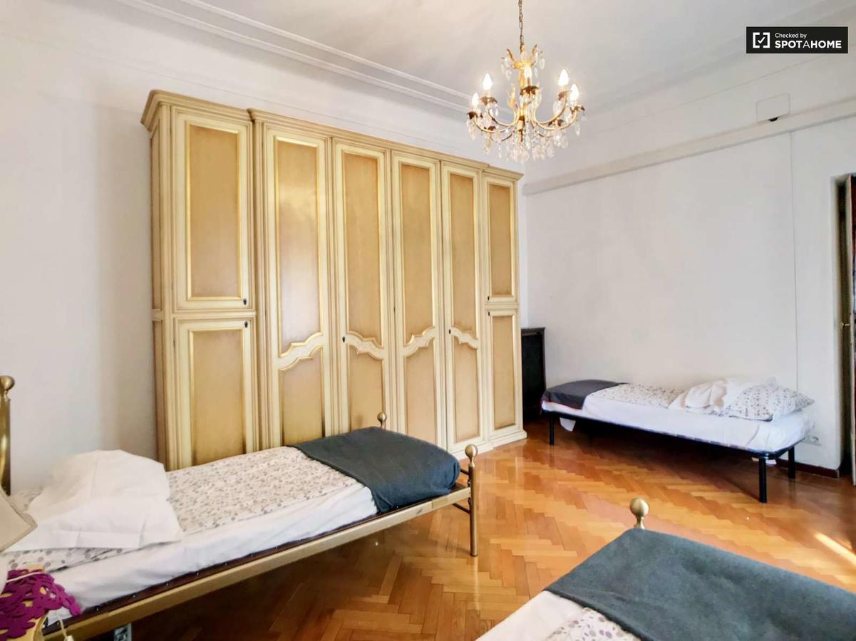 City Center Best Hostel ميلان المظهر الخارجي الصورة